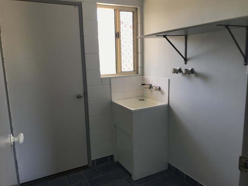 2 Lyndhurst Street, Mount Louisa QLD 4814