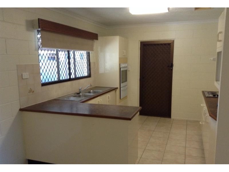 5 Ash Street, Kirwan QLD 4817