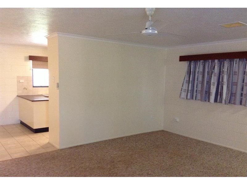 5 Ash Street, Kirwan QLD 4817