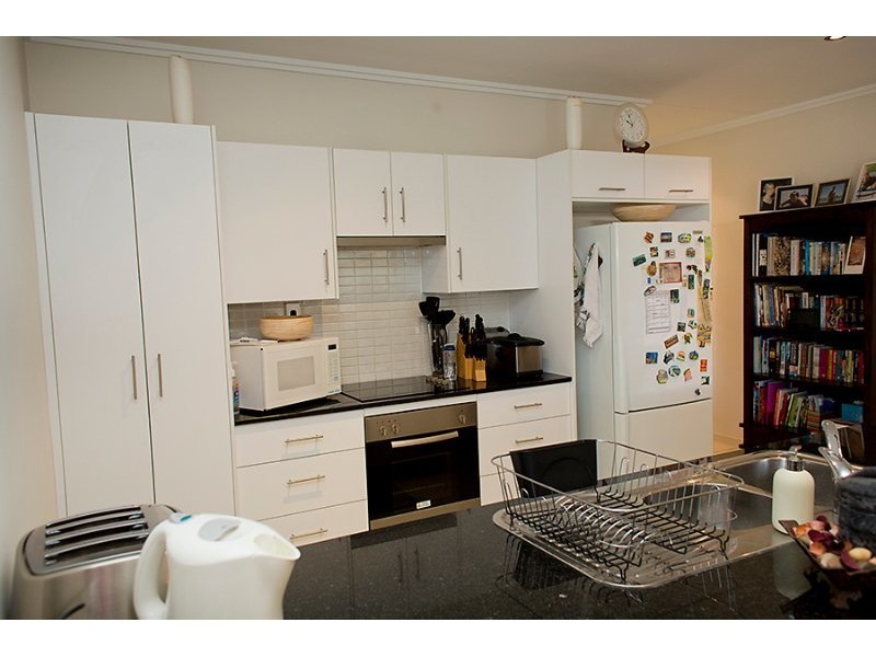 13 Shark Court, Mount Louisa QLD 4814