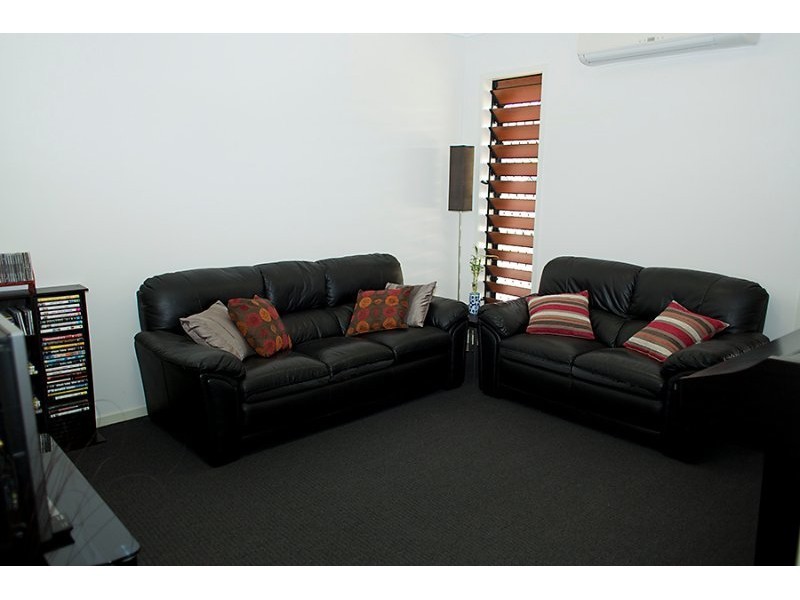 13 Shark Court, Mount Louisa QLD 4814