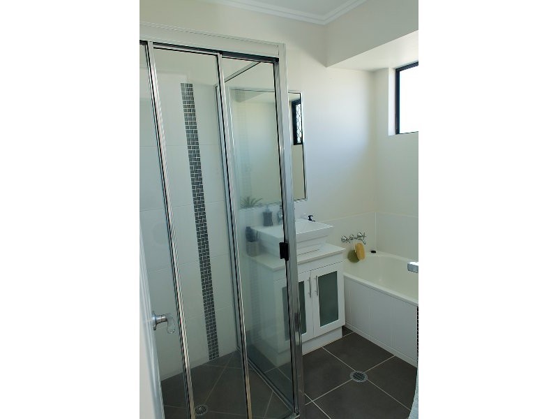 13 Shark Court, Mount Louisa QLD 4814