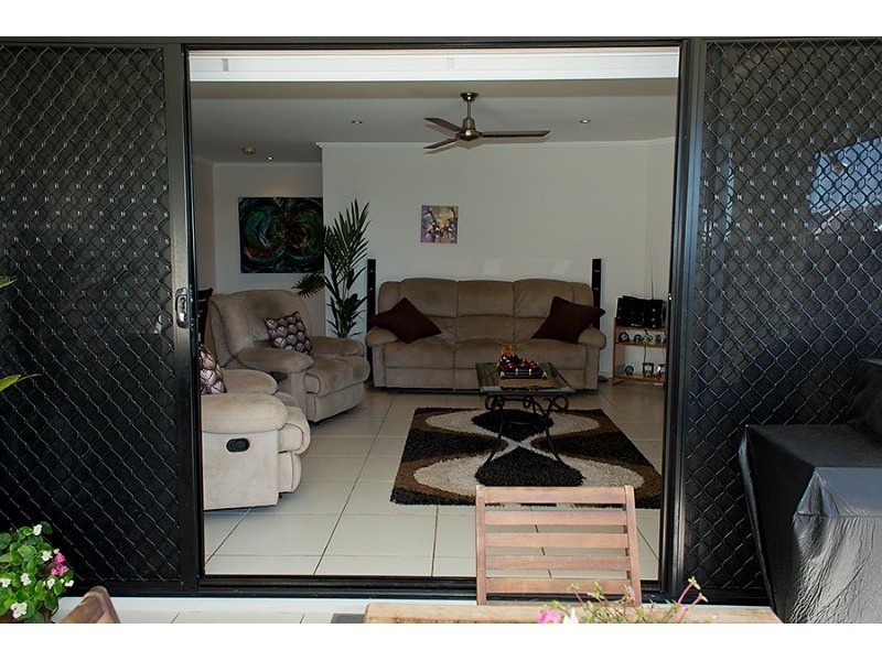 13 Shark Court, Mount Louisa QLD 4814