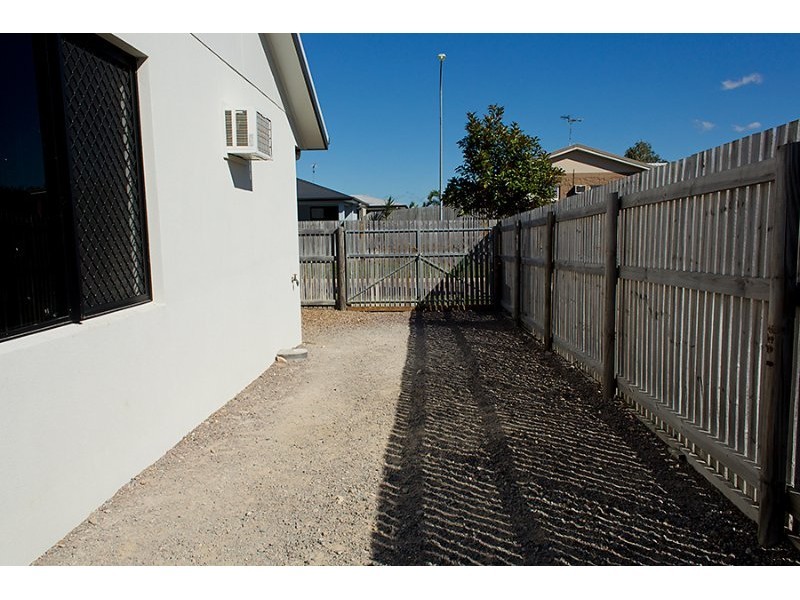 13 Shark Court, Mount Louisa QLD 4814