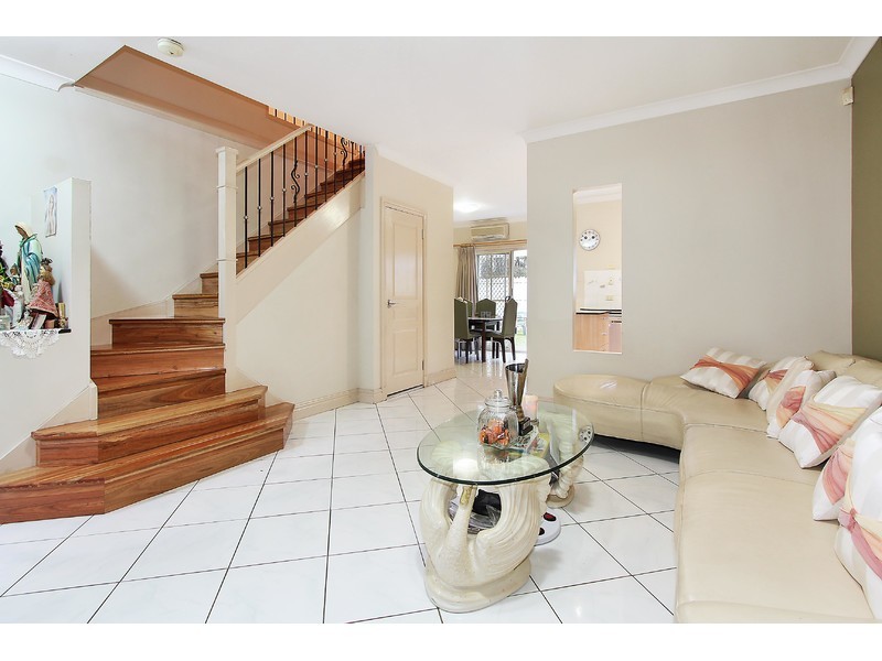 17/6 Blossom Place, Quakers Hill NSW 2763