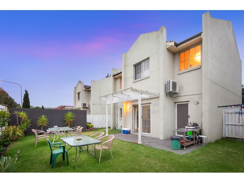 17/6 Blossom Place, Quakers Hill NSW 2763