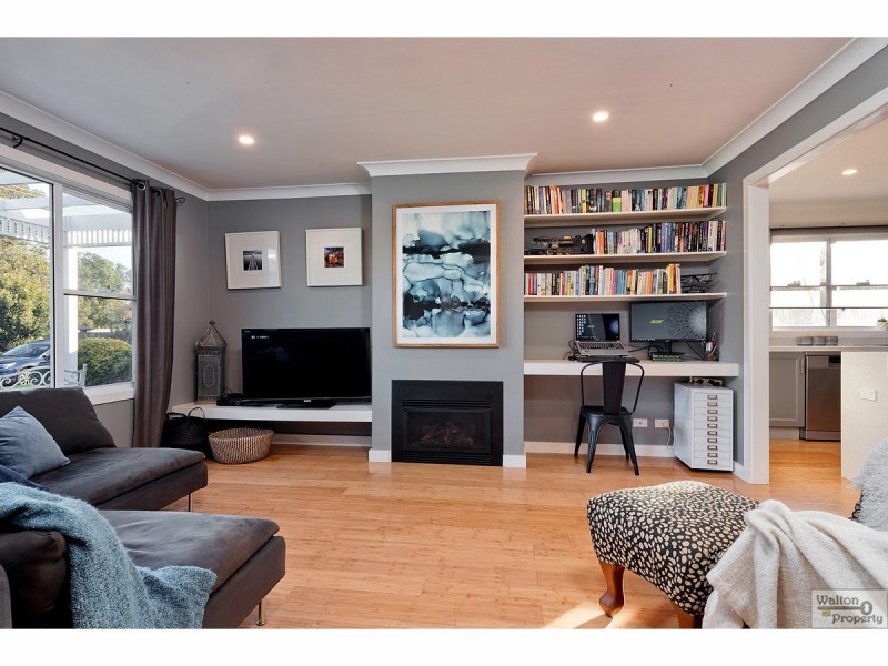 42 Holborrow Avenue, Hobartville NSW 2753