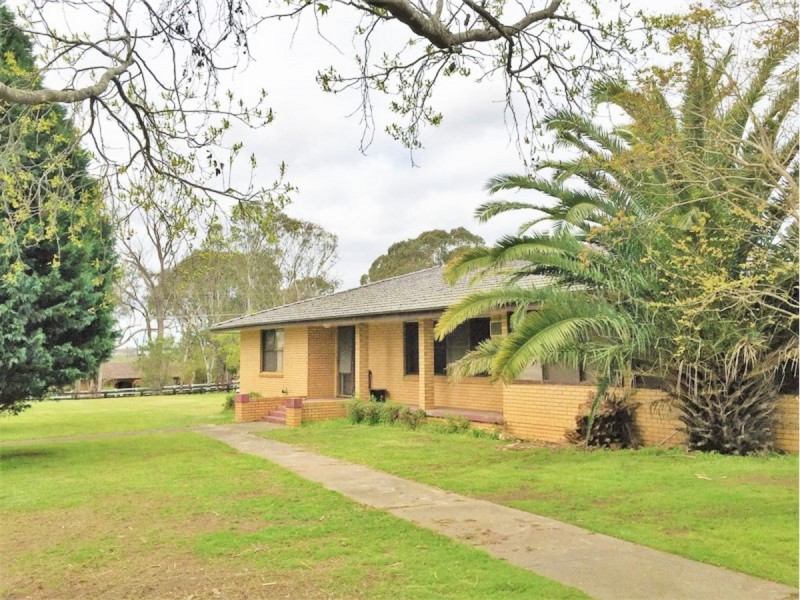 211 Luddenham Road, Orchard Hills NSW 2748
