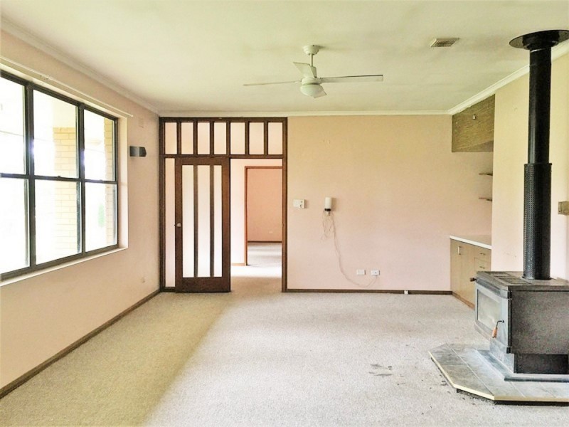 211 Luddenham Road, Orchard Hills NSW 2748