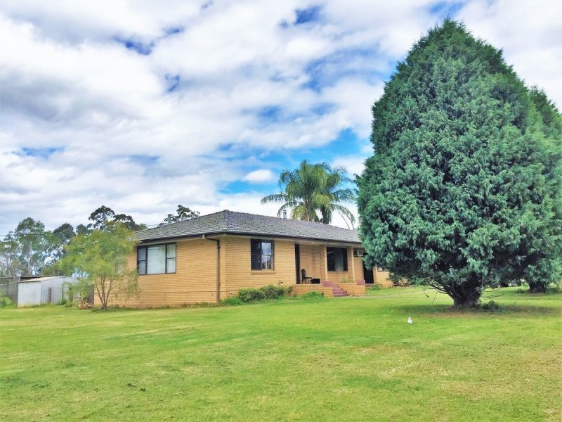 211 Luddenham Road, Orchard Hills NSW 2748