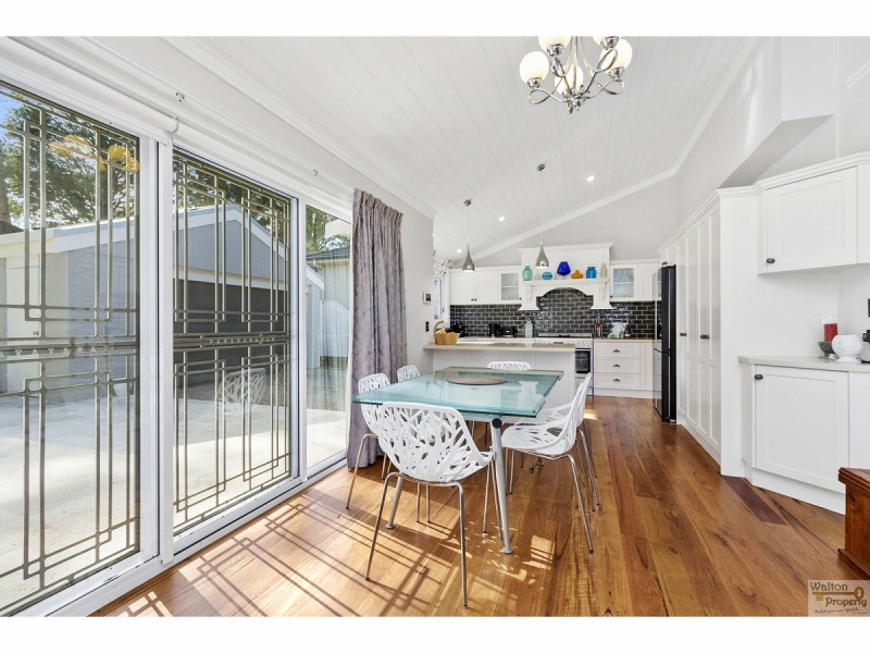 8 Central Street, Wentworth Falls NSW 2782