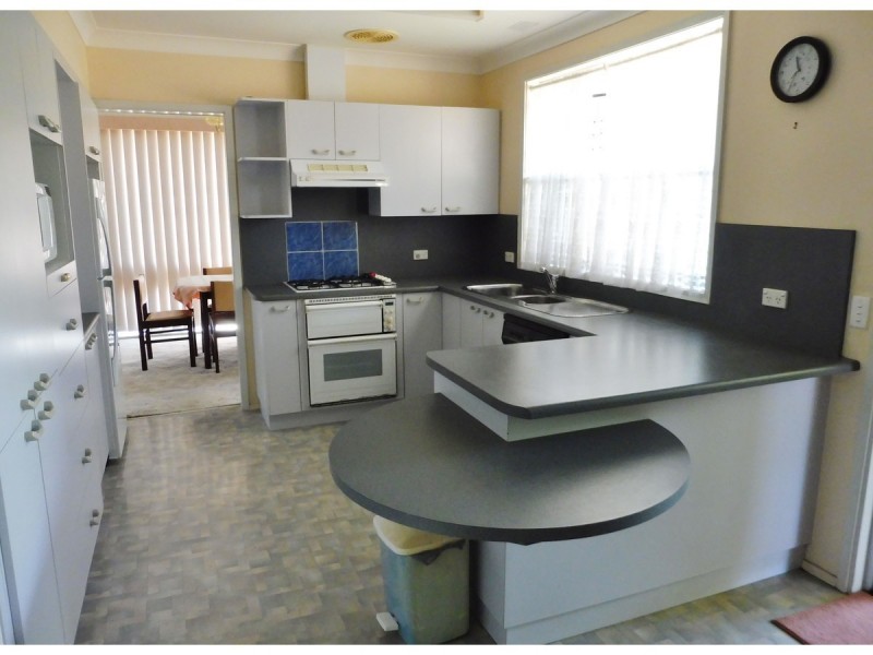 8 Tarragen Avenue, Hobartville NSW 2753