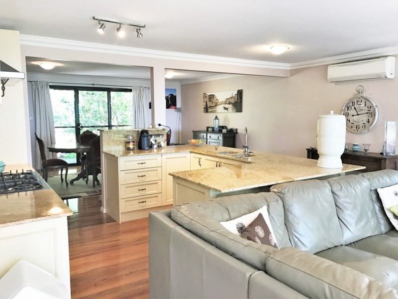 235 Lieutenant Bowen Drive, Bowen Mountain NSW 2753