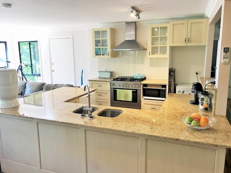 235 Lieutenant Bowen Drive, Bowen Mountain NSW 2753