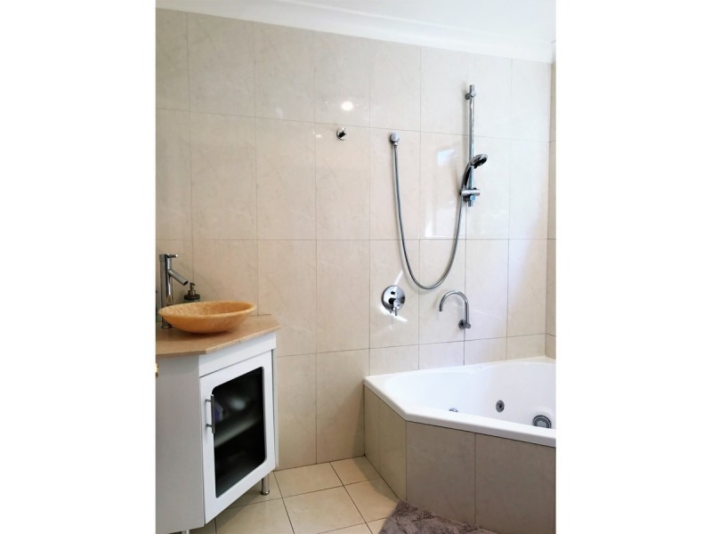 235 Lieutenant Bowen Drive, Bowen Mountain NSW 2753