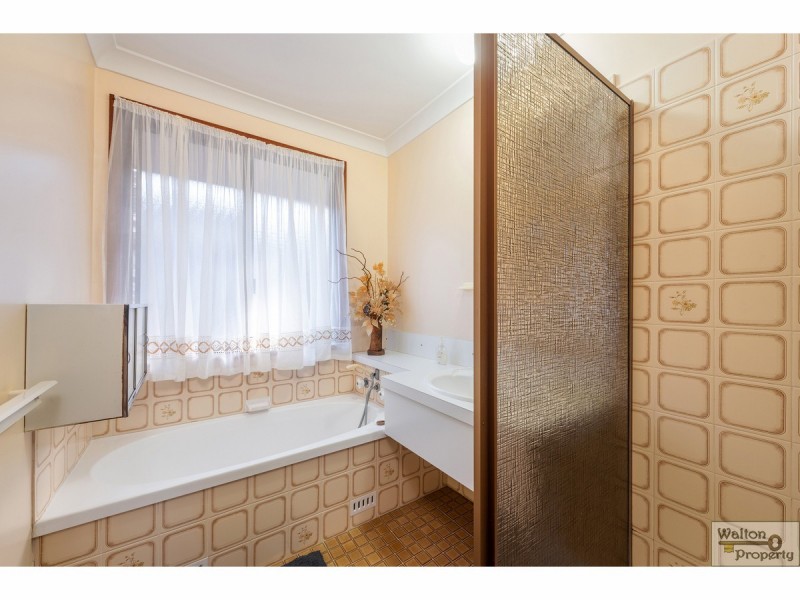 16 Lakeshore Parade, Sussex Inlet NSW 2540