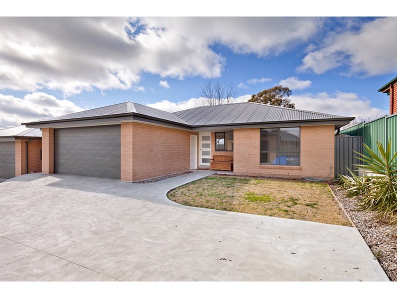 38b Esrom Street, Bathurst NSW 2795