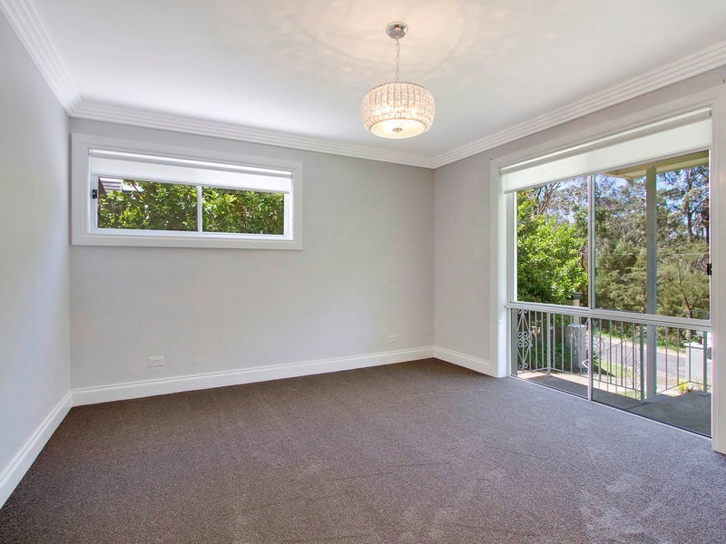 8 Central Street, Wentworth Falls NSW 2782