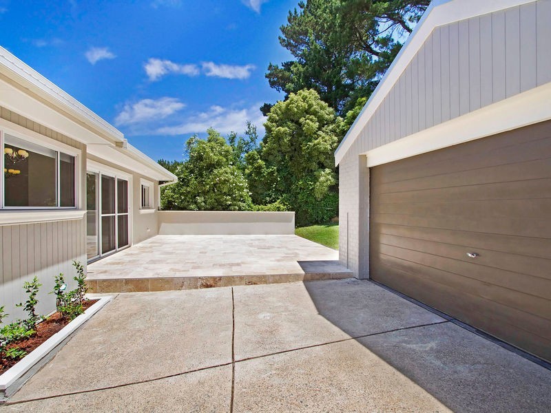 8 Central Street, Wentworth Falls NSW 2782