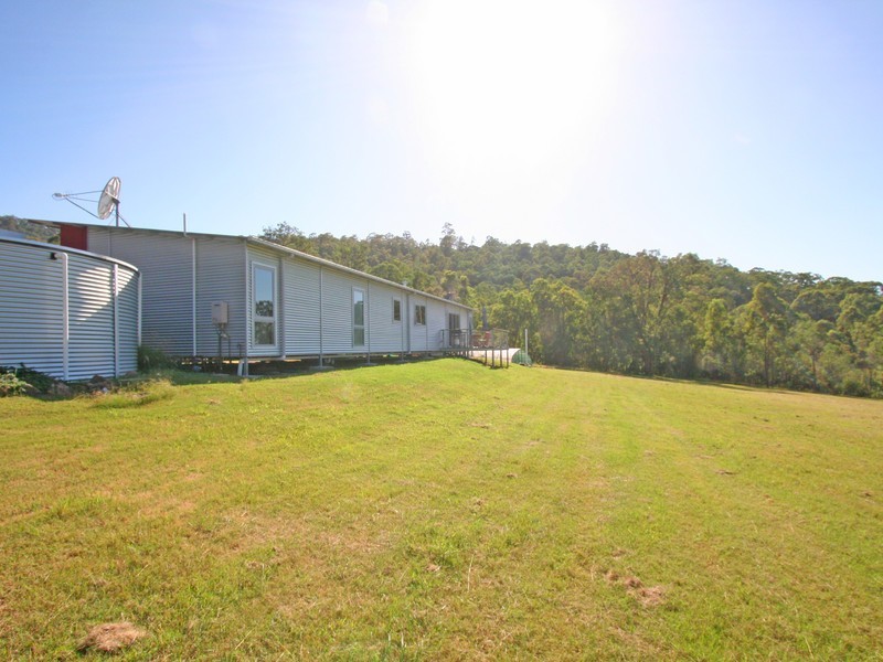 204 Thompsons Road, Milbrodale NSW 2330