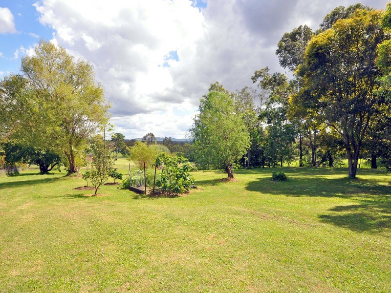 13 Camellia Close, Cessnock NSW 2325