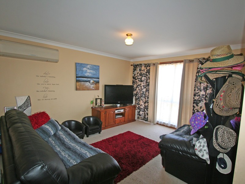 8 Comerford Close, Aberdare NSW 2325