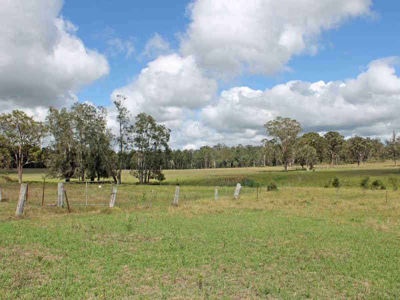 995 Sandy Creek Road, Quorrobolong NSW 2325