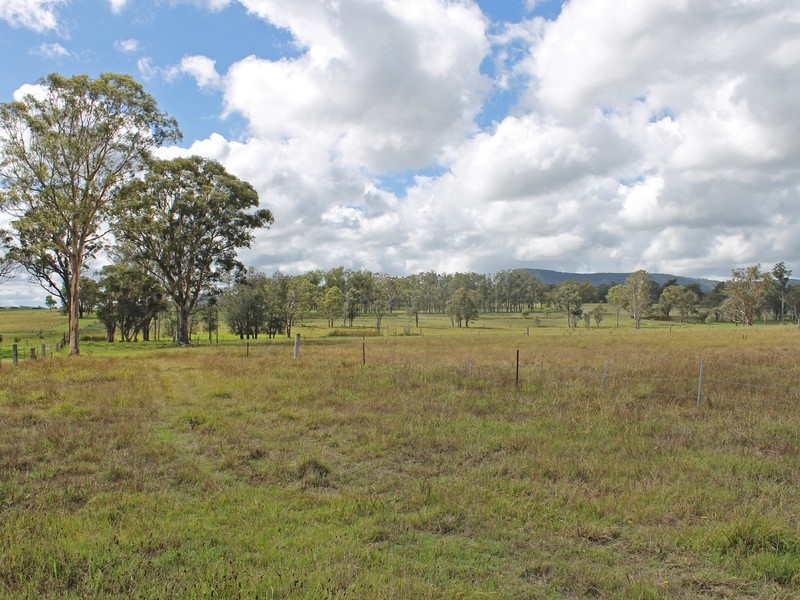 995 Sandy Creek Road, Quorrobolong NSW 2325