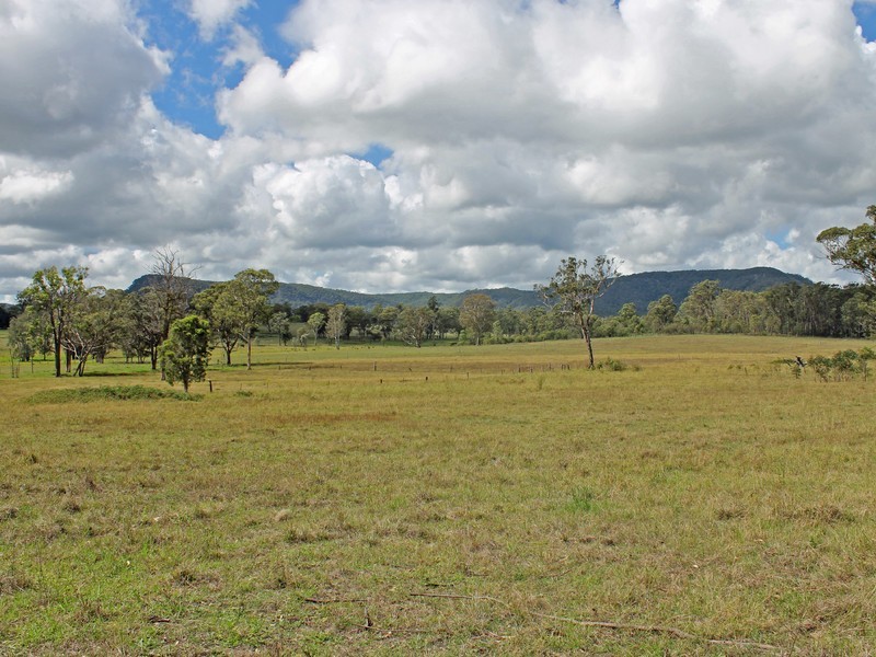 995 Sandy Creek Road, Quorrobolong NSW 2325