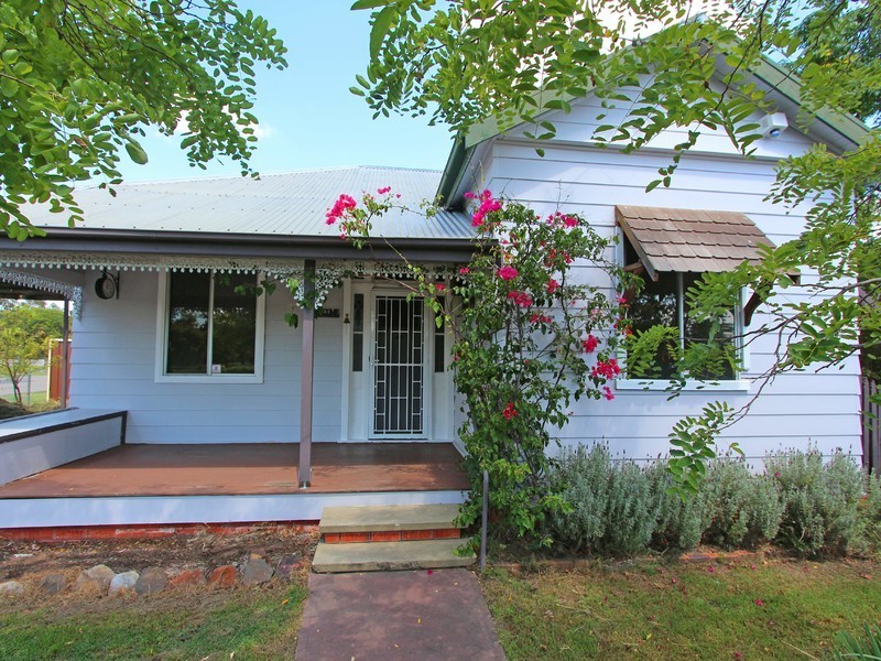 35 Edgeworth Street, Cessnock NSW 2325