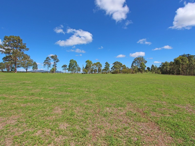 5 Barrington Place, Rothbury NSW 2320