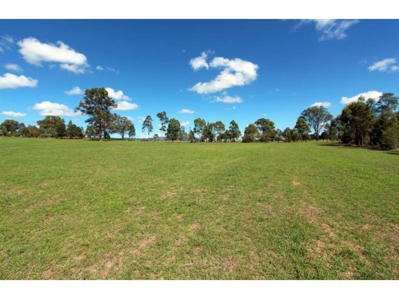 5 Barrington Place, Rothbury NSW 2320