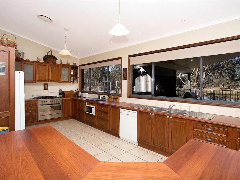 249 Tuckers Lane, Rothbury NSW 2320