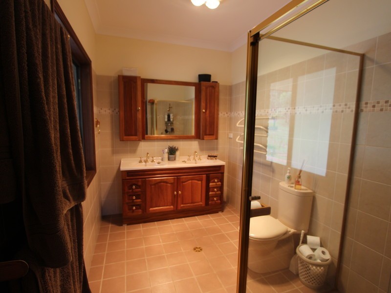 249 Tuckers Lane, Rothbury NSW 2320