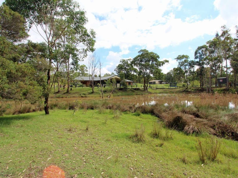 249 Tuckers Lane, Rothbury NSW 2320