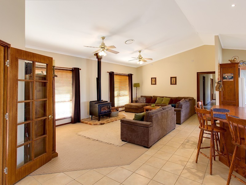 249 Tuckers Lane, Greta NSW 2334