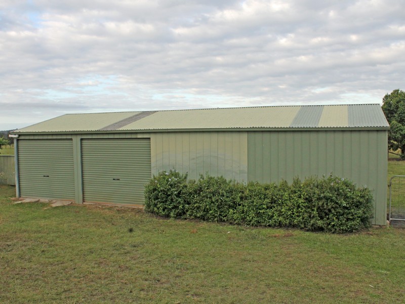 155 Barraba Lane, Quorrobolong NSW 2325