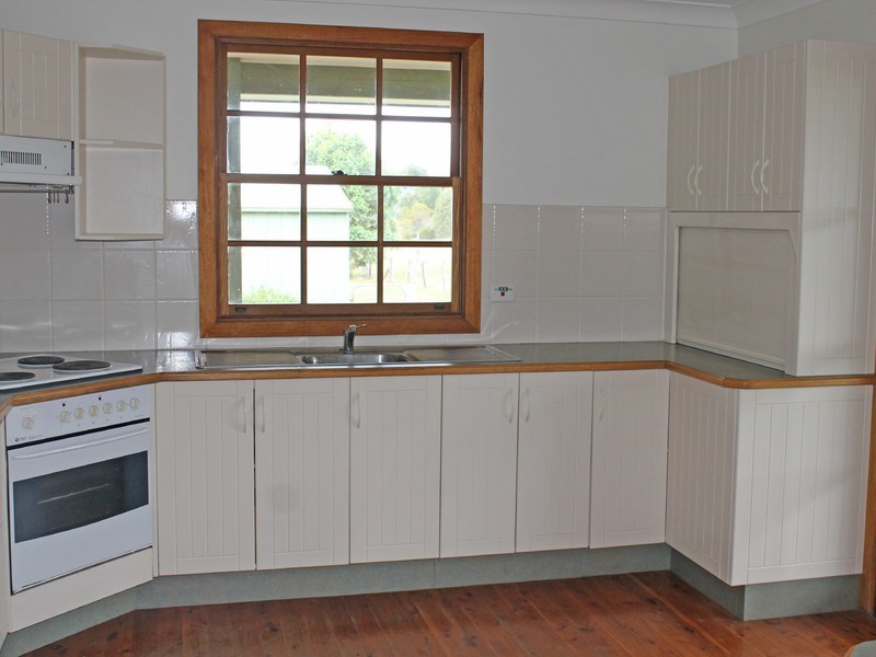 155 Barraba Lane, Quorrobolong NSW 2325