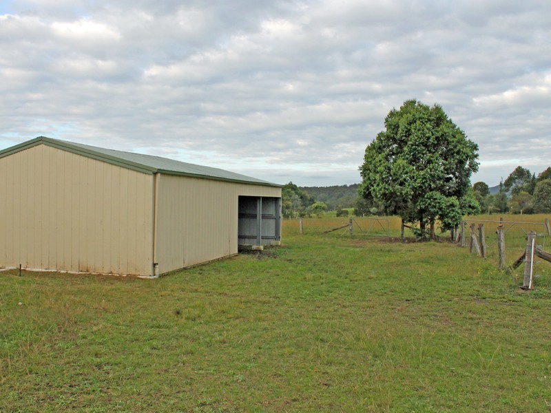 155 Barraba Lane, Quorrobolong NSW 2325