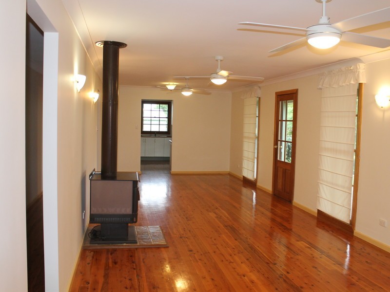 155 Barraba Lane, Quorrobolong NSW 2325