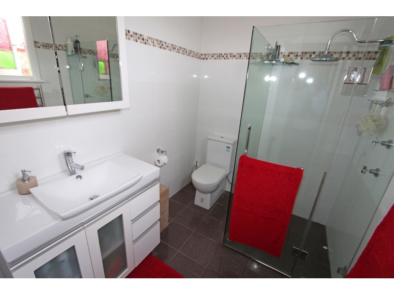 16 Bent Street, Cessnock NSW 2325