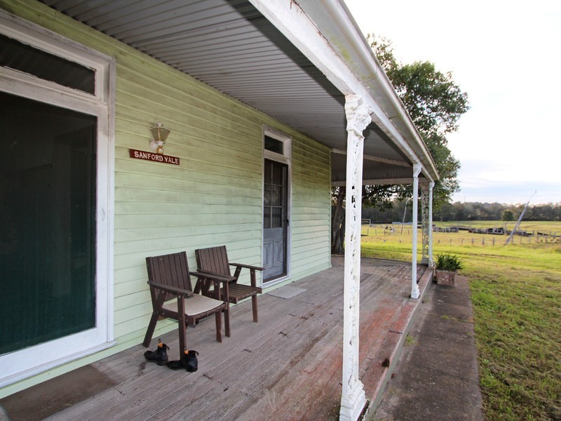 702 Wollombi Road, Bishops Bridge NSW 2326