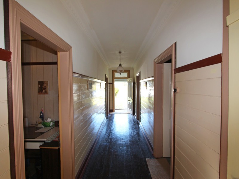 702 Wollombi Road, Bishops Bridge NSW 2326