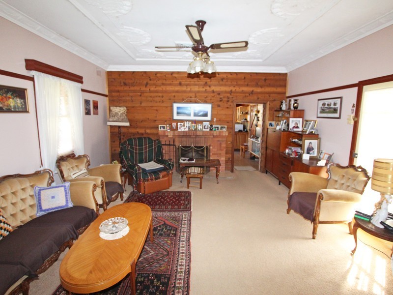 702 Wollombi Road, Bishops Bridge NSW 2326