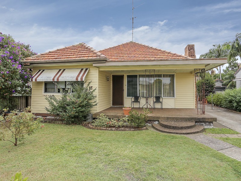 13 Guest Street, Cessnock NSW 2325