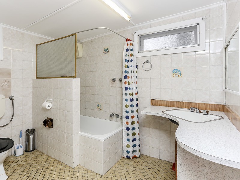 13 Guest Street, Cessnock NSW 2325