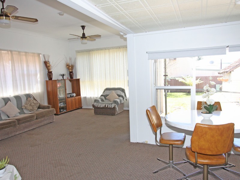 13 Guest Street, Cessnock NSW 2325