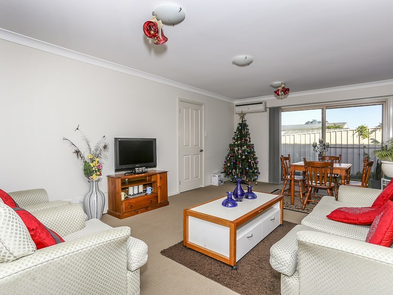 2/6 Kearsley Street, Cessnock NSW 2325