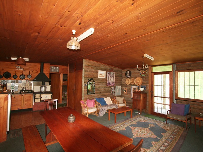 1076 Wollombi Road, Broke NSW 2330