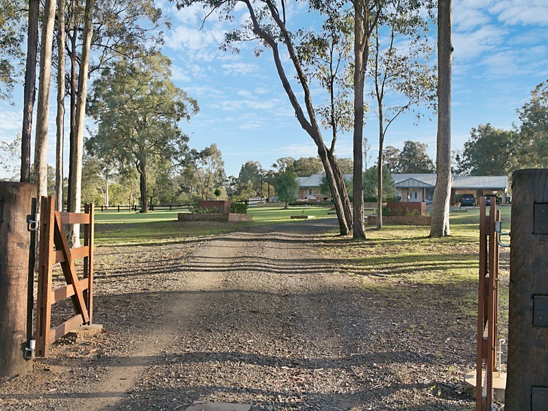 102 Olsen Road, Lovedale NSW 2325